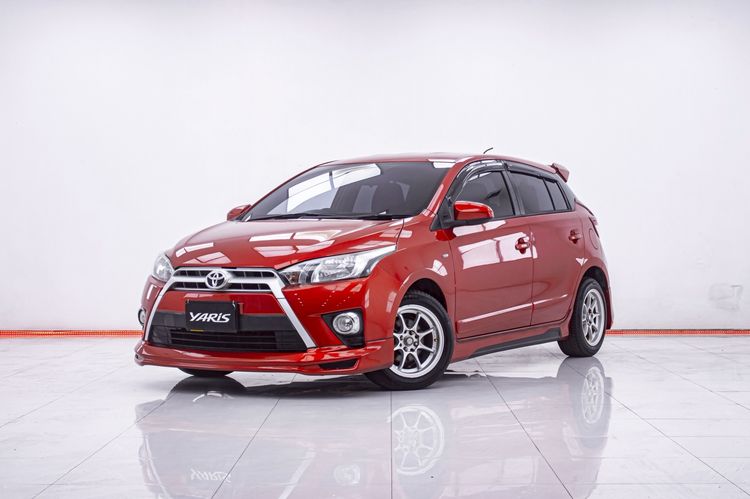 รถ Toyota Yaris 1.2 E สี ส้ม