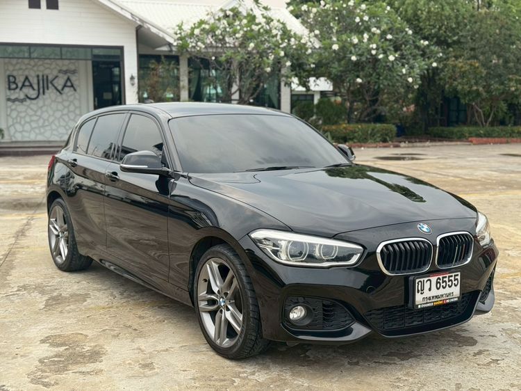 BMW Series 1 2016 118i Sedan เบนซิน ไม่ติดแก๊ส เกียร์อัตโนมัติ ดำ รูปที่ 3