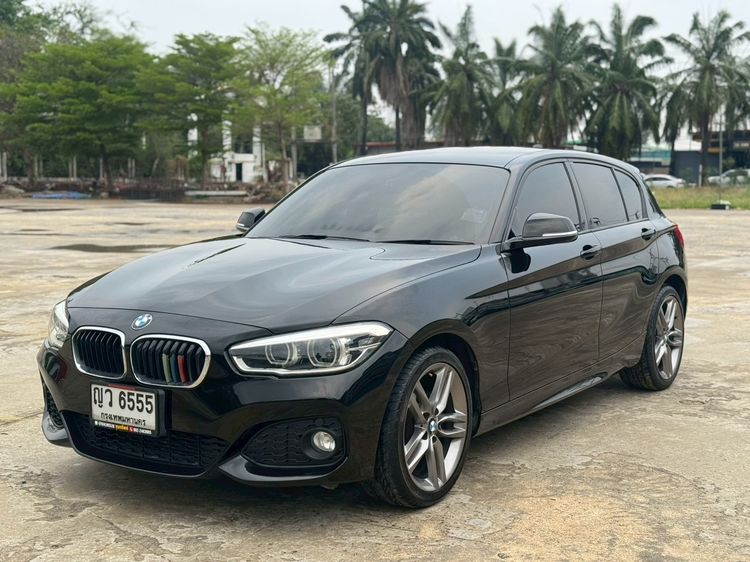 รถ BMW Series 1 118i สี ดำ