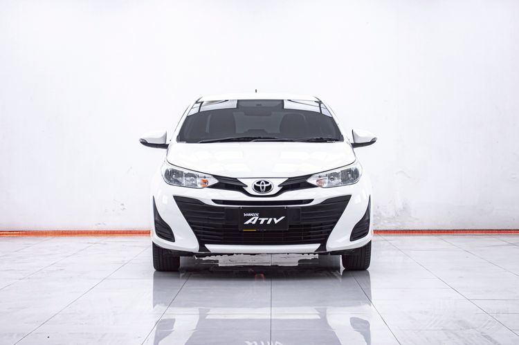 Toyota Yaris ATIV 2019 1.2 E Sedan เบนซิน ไม่ติดแก๊ส เกียร์อัตโนมัติ ขาว รูปที่ 2
