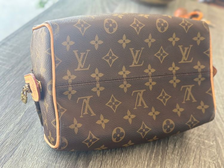 LOUIS VUITTON   รูปที่ 15