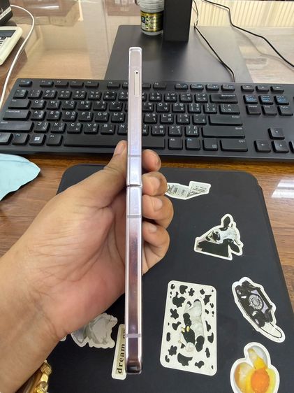 โทรศัพท์มือถือ Samsung Galaxy Z Flip5 สภาพเครื่อง ไม่มีตำหนิ ประกันหมดวันที่ 3 มีนาคม 2569 รูปที่ 4