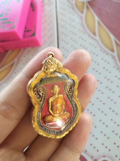 หลวงพ่อรวย รุ่นรวยเงิน รวยทอง รูปที่ 2