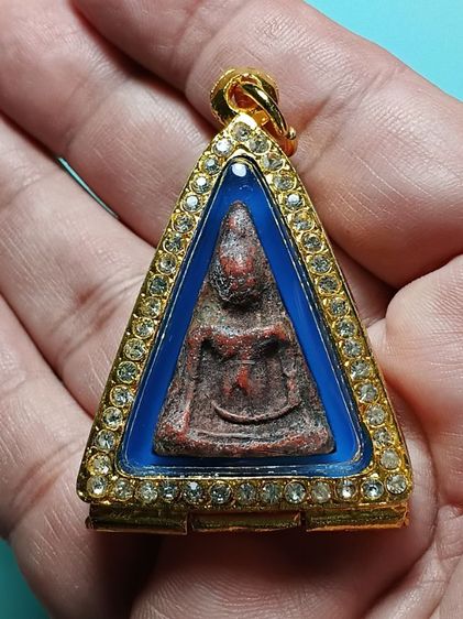 พระนางพญา กรุเก่าวัดนางพญา จ.พิษณุโลก สภาพสวยเก่าผิวเดิมจากกรุ ไม่ผ่านการทำความสะอาด เนื้อแดงแห้งผาดเก่ามากถึงยุค พุทธคุณสูง น่าใช้มากๆครับ รูปที่ 8