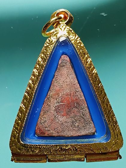 พระนางพญา กรุเก่าวัดนางพญา จ.พิษณุโลก สภาพสวยเก่าผิวเดิมจากกรุ ไม่ผ่านการทำความสะอาด เนื้อแดงแห้งผาดเก่ามากถึงยุค พุทธคุณสูง น่าใช้มากๆครับ รูปที่ 2