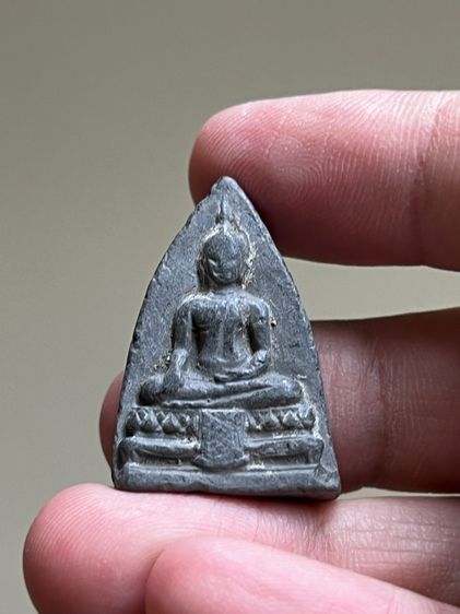 พระเนื้อผงเก่า