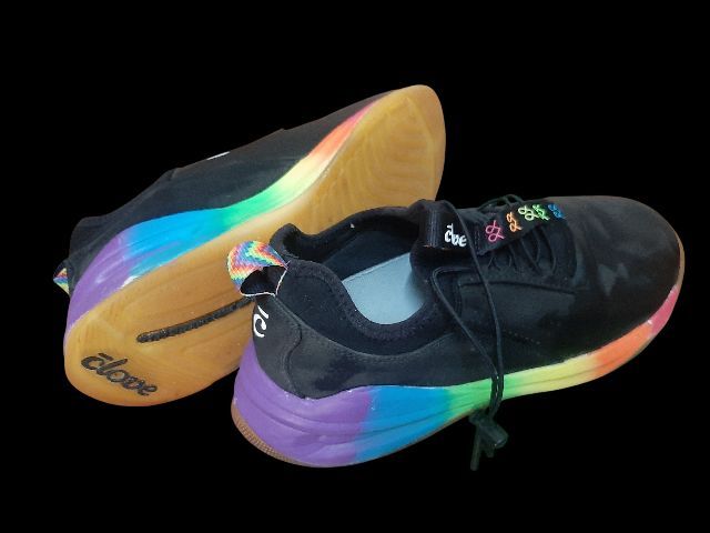 รองเท้ามือสอง รูปที่ 2