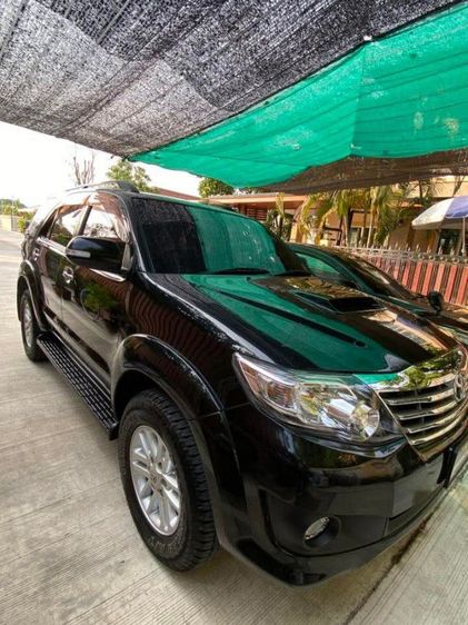 รถ Toyota Fortuner 2.5 G สี ดำ