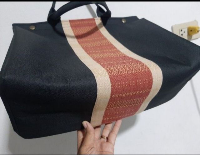 กระเป๋าแฟชั่น