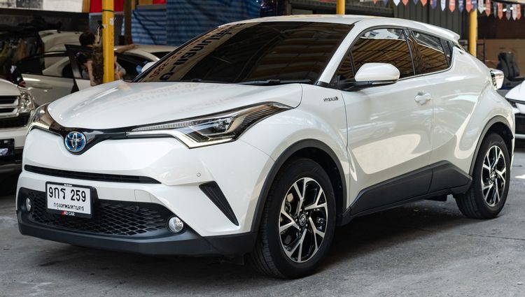 Toyota C-HR 2020 1.8 HV Mid Utility-car ไฮบริด ไม่ติดแก๊ส เกียร์อัตโนมัติ ขาว รูปที่ 2