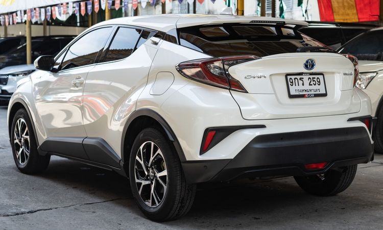 Toyota C-HR 2020 1.8 HV Mid Utility-car ไฮบริด ไม่ติดแก๊ส เกียร์อัตโนมัติ ขาว รูปที่ 3