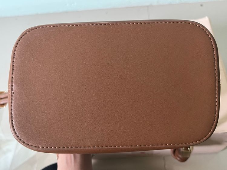 กระเป๋า A Treasure Box รุ่น 𝐀𝐥𝐥 𝐃𝐚𝐲 𝐑𝐨𝐜𝐤𝐲 𝐑𝐨𝐚𝐝 🤎 รูปที่ 7