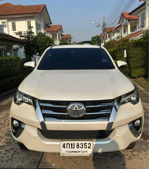 Toyota Fortuner 2015 2.4 G Utility-car ดีเซล ไม่ติดแก๊ส เกียร์อัตโนมัติ ขาว รูปที่ 2