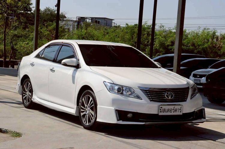 Toyota Camry 2014 2.0 G Extremo Sedan เบนซิน เกียร์อัตโนมัติ ขาว รูปที่ 4