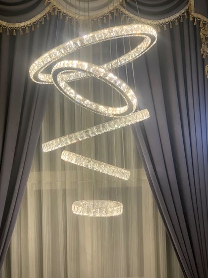 โคมไประย้า โถงบันได รูปที่ 3