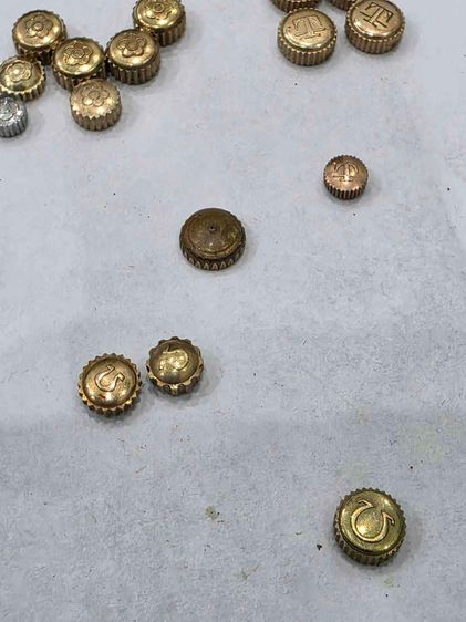 เม็ดมะยม คละๆ ยี่ห้อ หลายแบบ ของเก่าเก็บ เดิมๆ หลายเม็ดเหมาๆ มีเปอร์เซ็นทองหลายเม็ด ขายตามสภาพของเก่าเก็บ เหมาๆ ทั้งหมด พร้อมส่งครับพี่ๆ  รูปที่ 5