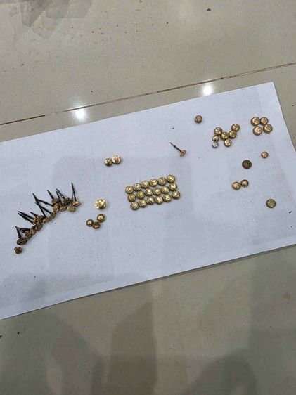 เม็ดมะยม คละๆ ยี่ห้อ หลายแบบ ของเก่าเก็บ เดิมๆ หลายเม็ดเหมาๆ มีเปอร์เซ็นทองหลายเม็ด ขายตามสภาพของเก่าเก็บ เหมาๆ ทั้งหมด พร้อมส่งครับพี่ๆ 