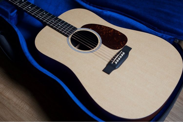 กีต้าร์โปร่ง Martin DX1E