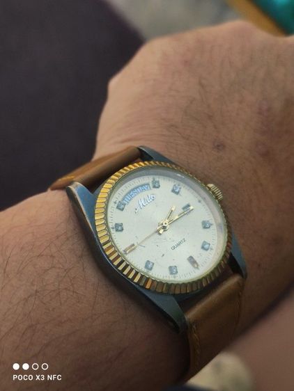 นาฬิกาทรงกัปตันเครื่องสวิส
 รูปที่ 6