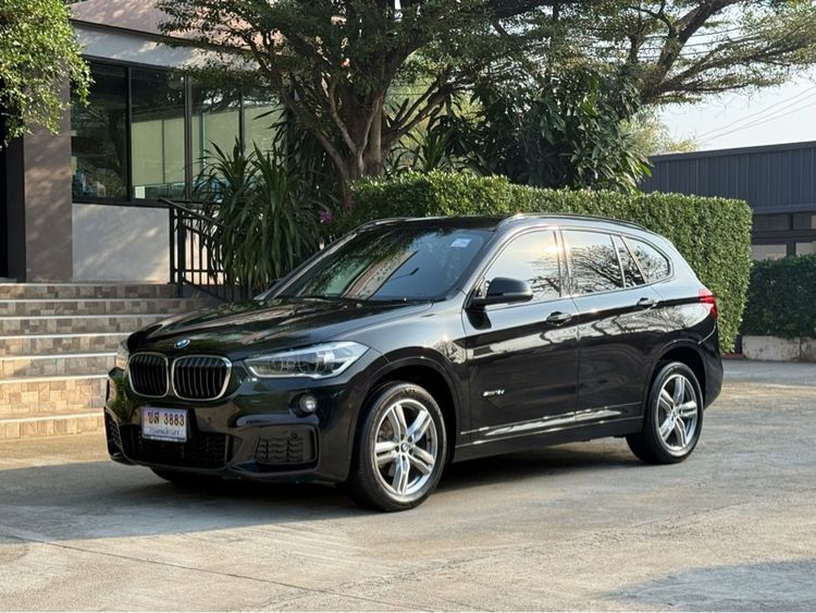 BMW X1 2018 2.0 sDrive18d M Sport Utility-car ดีเซล ไม่ติดแก๊ส เกียร์อัตโนมัติ ดำ รูปที่ 4