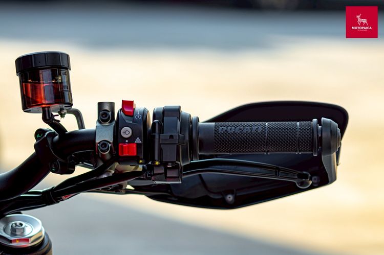 Ducati Hypermotard950 RVE ปี2023 วิ่ง4,000Km. ท่อAkrapovic MotoGP รูปที่ 14