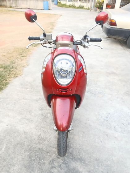 ขายครับ Honda Scoopy i ฮอนด้า สกูปปี้ไอ ปี 17 ไฟเลี้ยวบังลม เอกสารครบโอน ภาษี69 รูปที่ 6