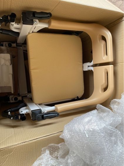 รถเข็นเคลื่อนย้านคนชรา หรือผู้ป่วย รูปที่ 4