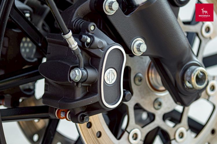 Harley Davidson Roadster1200 Clubstyle ปี2020 วิ่ง13,000Mi.  รูปที่ 11