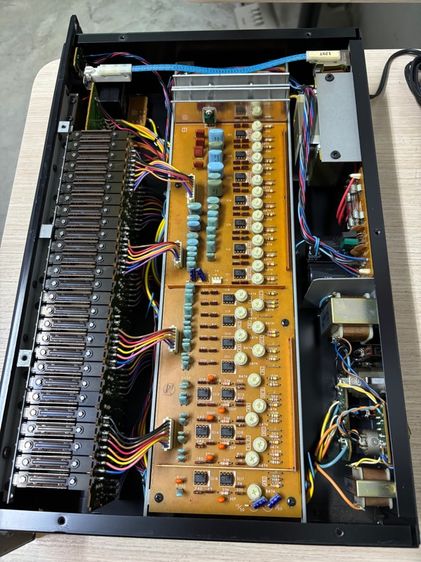  EQUALIZER YAMAHA JAPAN สภาพสวยงามรุ่นใหญ่เสียงไม่ธรรมดาครับมีหม้อแปลง220 ให้พร้อมสนใจเชิญครับ ราคาต่อคู่ครับ (เหลือใช้ครับ ) รูปที่ 2