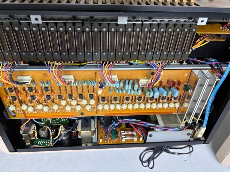  EQUALIZER YAMAHA JAPAN สภาพสวยงามรุ่นใหญ่เสียงไม่ธรรมดาครับมีหม้อแปลง220 ให้พร้อมสนใจเชิญครับ ราคาต่อคู่ครับ (เหลือใช้ครับ ) รูปที่ 4