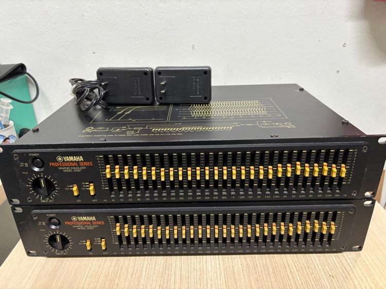  EQUALIZER YAMAHA JAPAN สภาพสวยงามรุ่นใหญ่เสียงไม่ธรรมดาครับมีหม้อแปลง220 ให้พร้อมสนใจเชิญครับ ราคาต่อคู่ครับ (เหลือใช้ครับ )