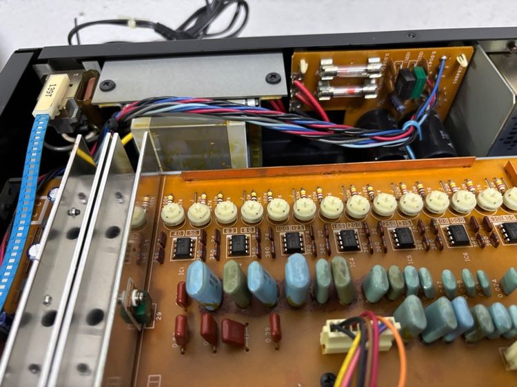  EQUALIZER YAMAHA JAPAN สภาพสวยงามรุ่นใหญ่เสียงไม่ธรรมดาครับมีหม้อแปลง220 ให้พร้อมสนใจเชิญครับ ราคาต่อคู่ครับ (เหลือใช้ครับ ) รูปที่ 5