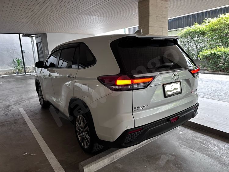 Toyota Innova 2025 2.0 Zenix HEV Premium Utility-car เบนซิน ไม่ติดแก๊ส เกียร์อัตโนมัติ ขาว รูปที่ 4
