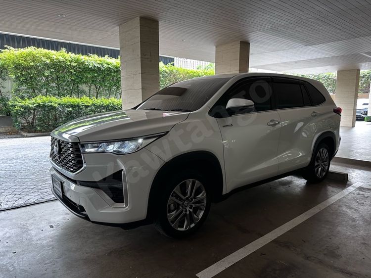 Toyota Innova 2025 2.0 Zenix HEV Premium Utility-car เบนซิน ไม่ติดแก๊ส เกียร์อัตโนมัติ ขาว รูปที่ 2