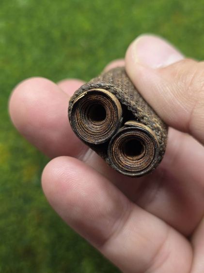 ตะกรุดม้วนคู่ถักเชือกเก่าๆ รูปที่ 3