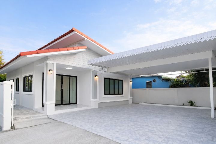 บ้านสวยทำเลดี(ใกล้สี่แยกบ่อสร้าง) 1.85 ล้าน