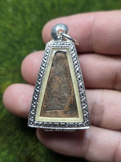 พระผงสุพรรณกรุวัดพระศรีมหาธาตุสุพรรณบุรี รูปที่ 2