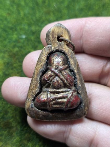 พระปิดตาหลวงปู่เอี่ยมเลี่ยมกรอบไม้เก่าๆ