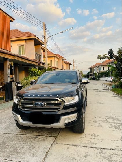 Ford Everest 2017 2.2 Titanium Van ดีเซล ไม่ติดแก๊ส เกียร์อัตโนมัติ ดำ รูปที่ 2