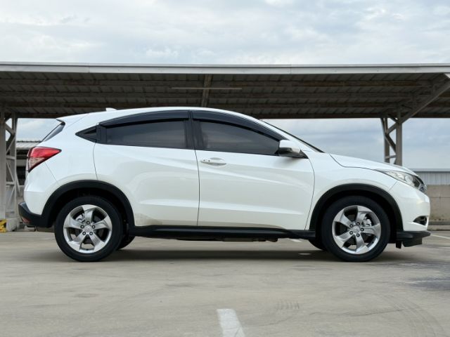 Honda HR-V 2015 1.8 E Utility-car เบนซิน ไม่ติดแก๊ส เกียร์อัตโนมัติ ขาว รูปที่ 4
