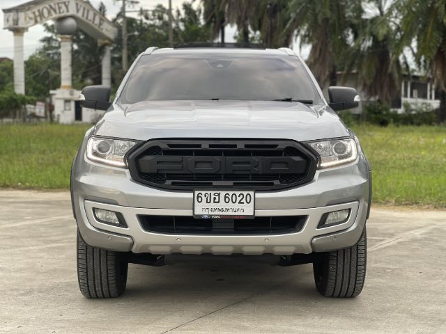 Ford Everest 2019 2.0 Turbo Titanium+ Utility-car ดีเซล ไม่ติดแก๊ส เกียร์อัตโนมัติ บรอนซ์เงิน รูปที่ 2