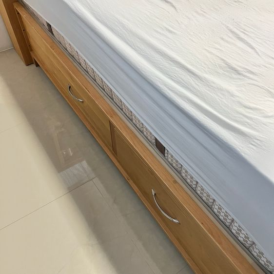 ชุดห้องนอนไม้แท้นำเข้าจากแคนาดา เตียงและโต๊ะเครื่องแป้ง - มือสอง (Used) รูปที่ 6