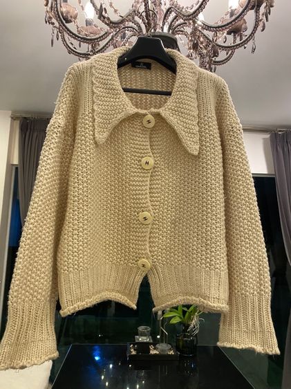 ชาแนล เสื้อไหมพรมถัก สภาพใหม่เอี่ยม