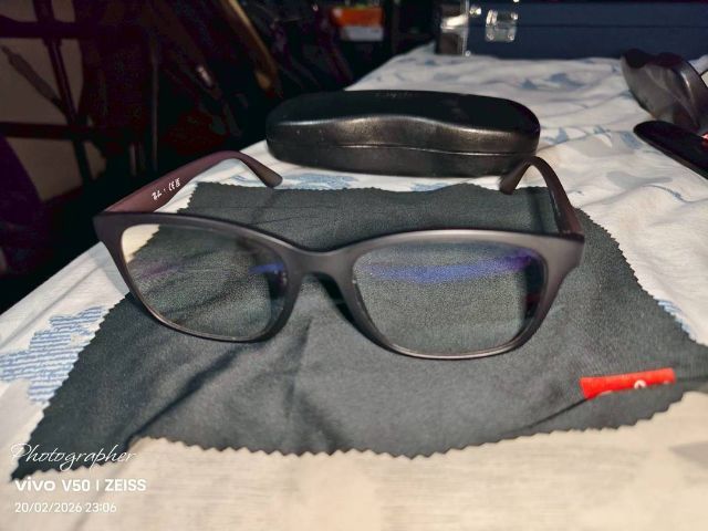 กรอบแว่น rayban พร้อมเลนส์สายตายาว 275    เลนส์เปลี่ยนสีauto สภาพดี ขาย 2000 บาทรวมส่งครับ รูปที่ 5
