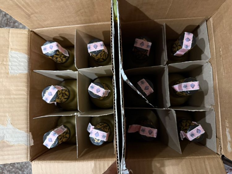 Chivas x carnival   เลขไทย ๑๕  เอามาแบ่ง 12 ขวด ไม่มีอีกแล้ว  Limited edition ที่เดียวในไทย ควรค่าเเก่การสะสม รูปที่ 4