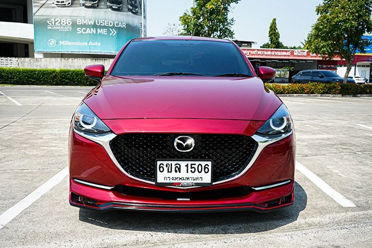 Mazda Mazda 2 2024 1.3 Skyactiv-G S Leather Sedan Sedan เบนซิน ไม่ติดแก๊ส เกียร์อัตโนมัติ แดง รูปที่ 3