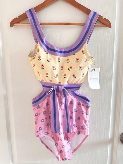 ชุดว่ายน้ำ  Lynaround xs มือ 1 รูปที่ 2