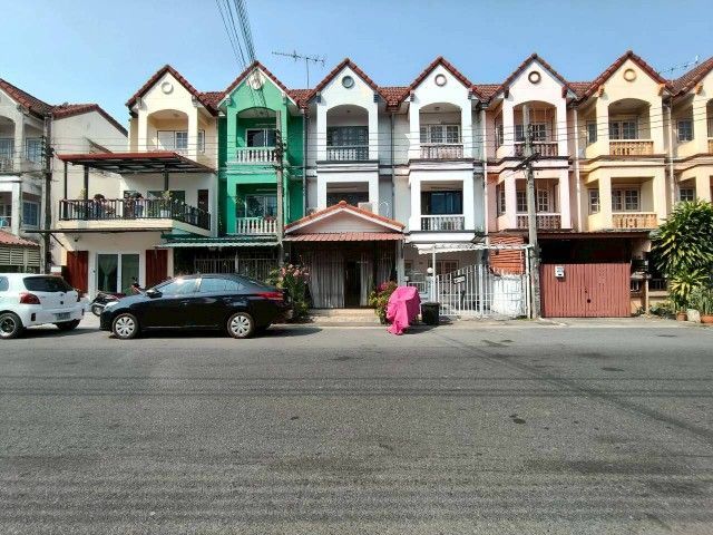 ตกแต่งครบ ใช่ ทาวน์เฮ้าส์ 3 ชั้นราคาถูก โซนสายไหม  🚝ใกล้ BTS คปภ พร้อมเฟอร์นิเจอร์เข้าอยู่ได้เลย รูปที่ 2