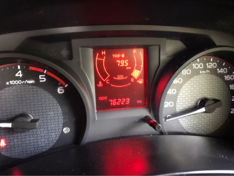 Isuzu D-MAX 2019 1.9 S Pickup ดีเซล ไม่ติดแก๊ส เกียร์ธรรมดา ขาว รูปที่ 2