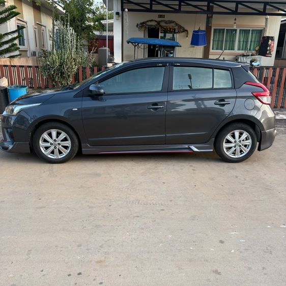 Toyota Yaris 2014 1.2 Mid Sedan เบนซิน ไม่ติดแก๊ส เกียร์อัตโนมัติ เทา รูปที่ 3